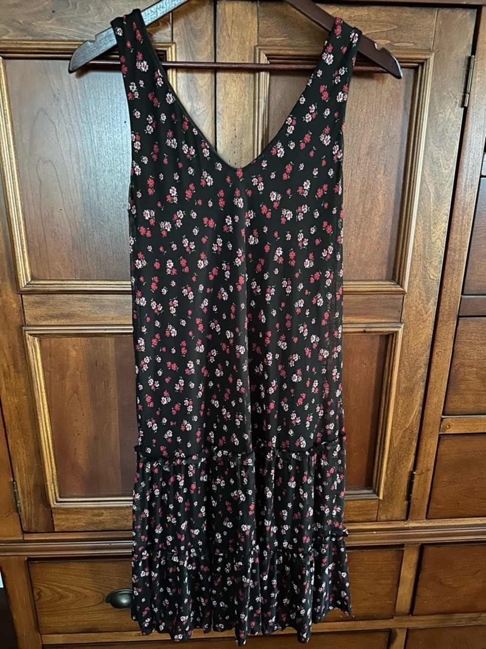 Mikey & Joey Maxi Dress Ruffles Sleeveless Lined Black Red Floral Size S EUC